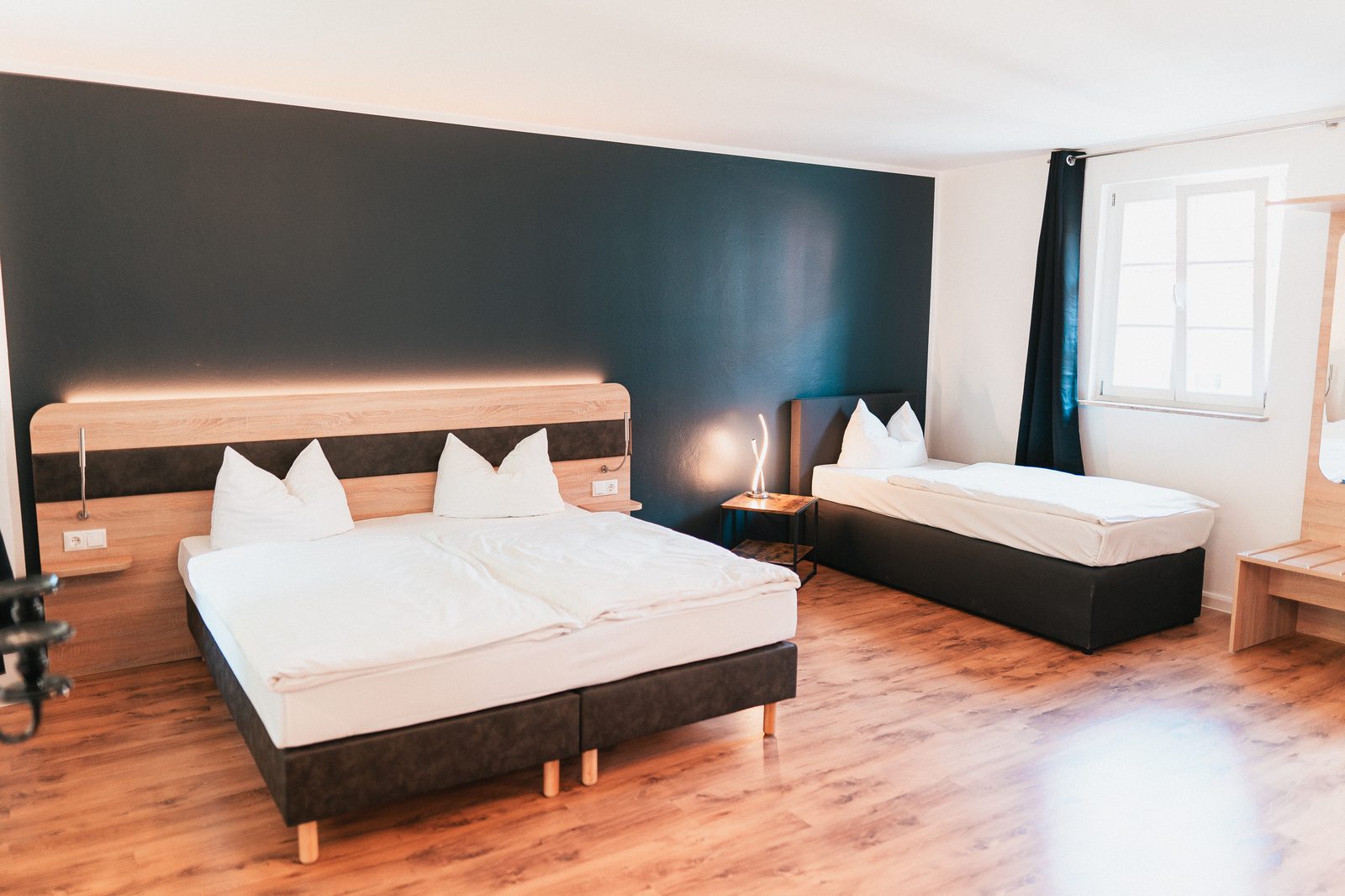 Bad Detail Dreibettzimmer